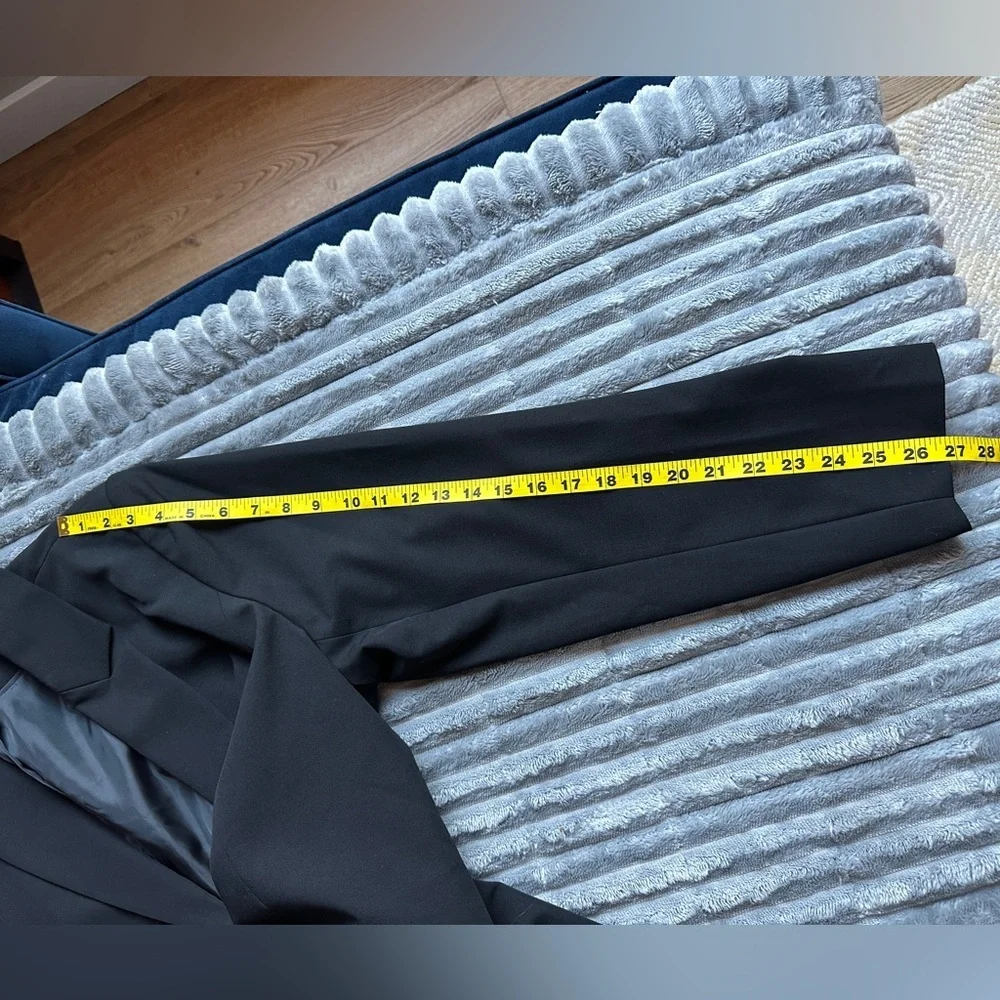 Liz Claiborne black Lined Blazer - Picture 9 of 9